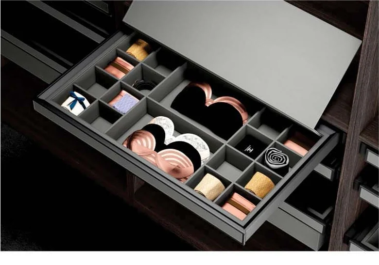 ROOT RG Garment Basket Leather: in a wardrobe (Ash series)